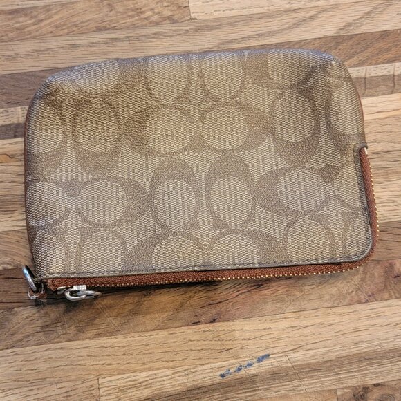 COACH 2 Compartment Brown Signature Logo Zippered Wristlet/Purse - Picture 6 of 14